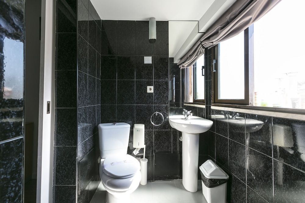 Guest House Porto Clerigus Double Room 6