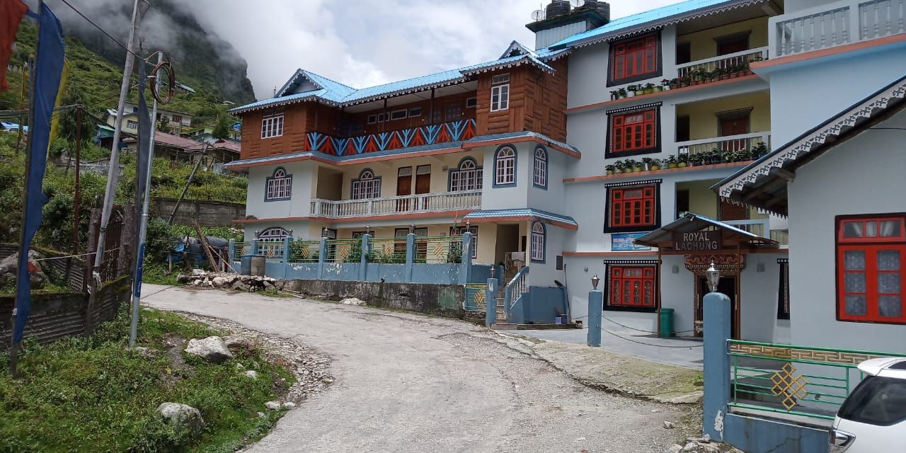 undefined Rufina Royal Lachung