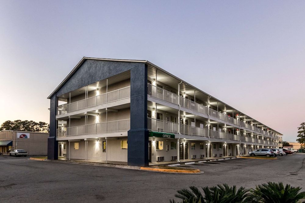 undefined Studio 6 Savannah, GA 6