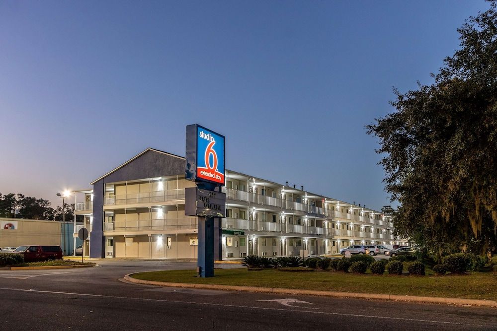 undefined Studio 6 Savannah, GA 9