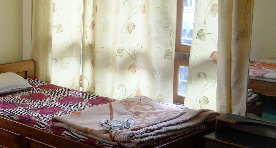 undefined Snow White Hotel 10