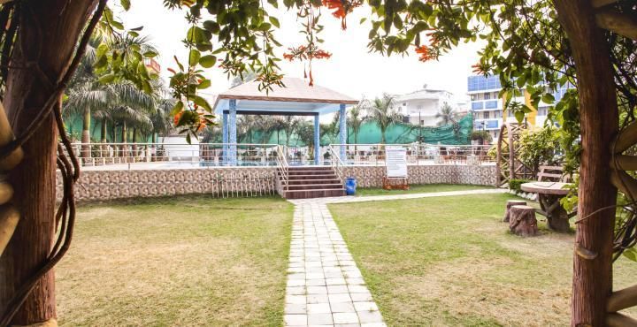 undefined Hotel Larica 3
