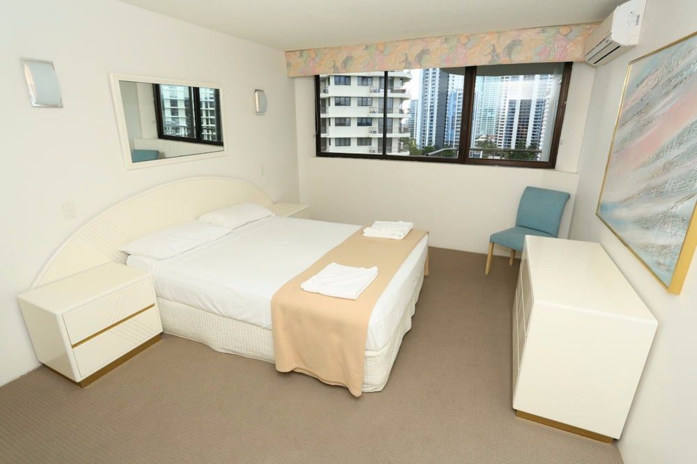 The Regent Apartments Standard Apartment, 1 Bedroom 3