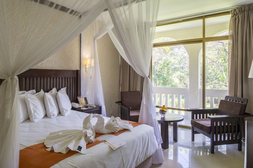 undefined Victoria Falls Rainbow Hotel