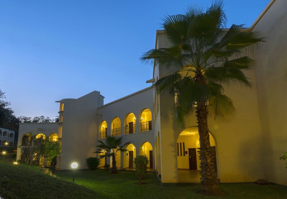 undefined Victoria Falls Rainbow Hotel 4