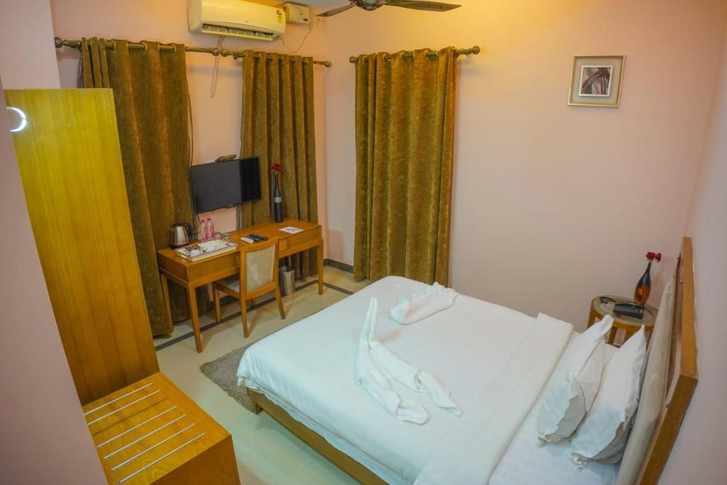 undefined Vijayanagara Kings Court 5