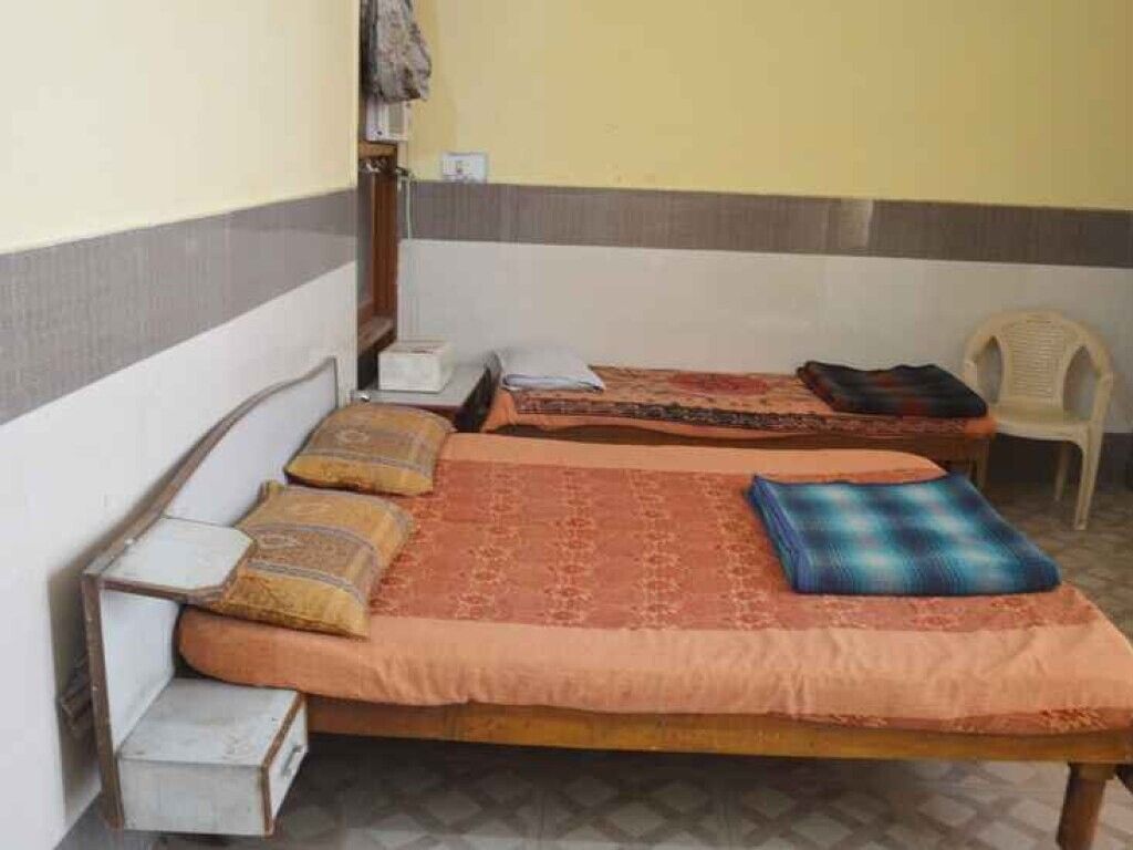 undefined Hotel Taj 4