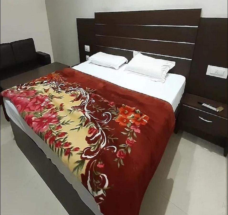 undefined Hotel Sagar 8