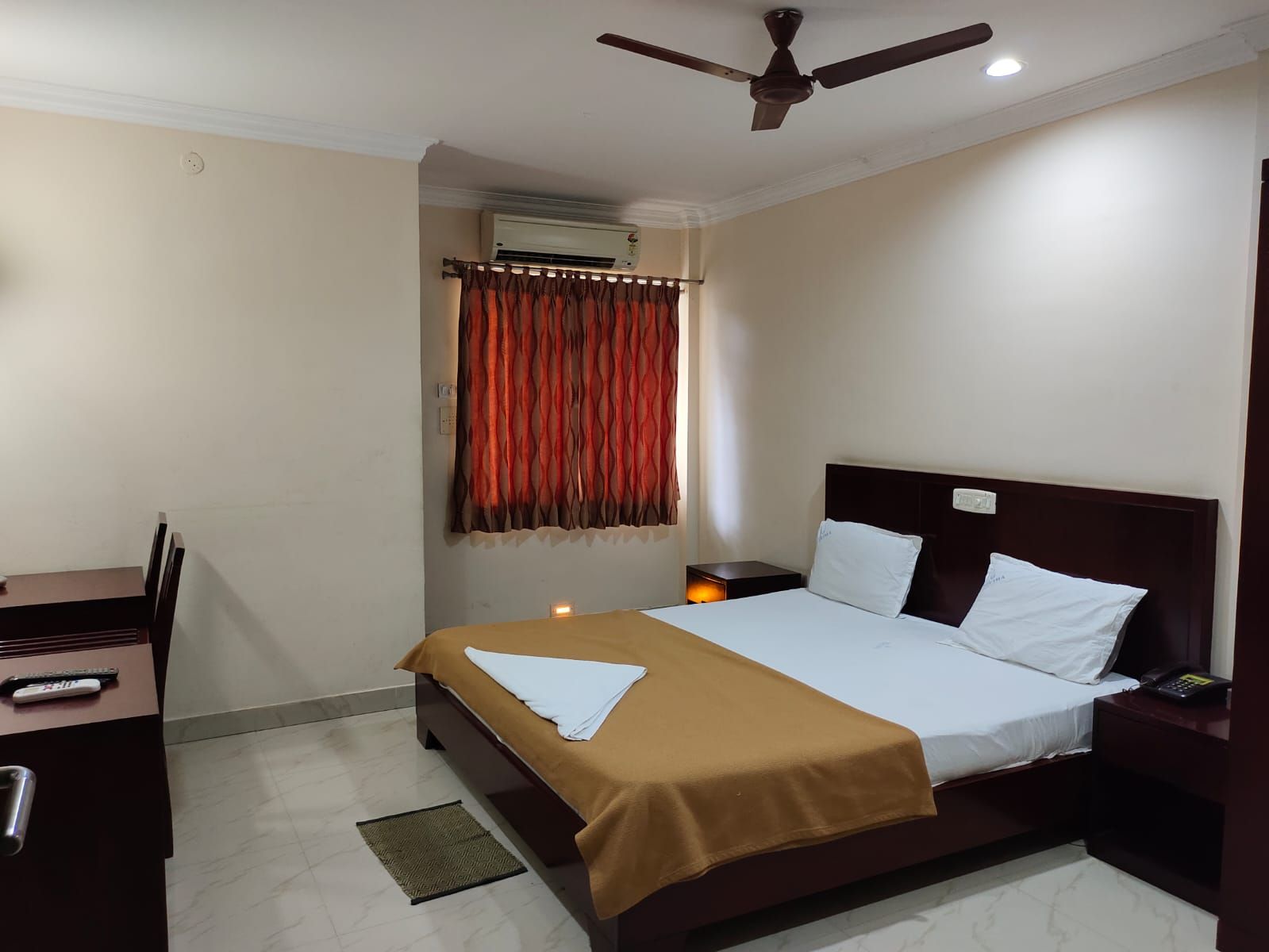 Hotel Geetha International Executive Room AC