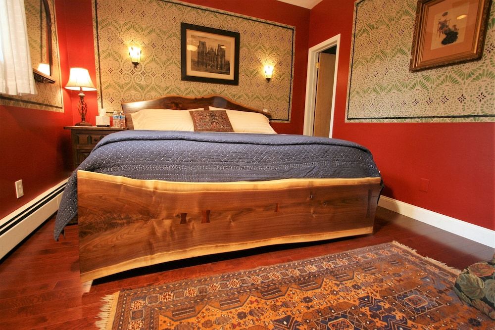 Alpenhof Bed and Breakfast Monica's Room 3