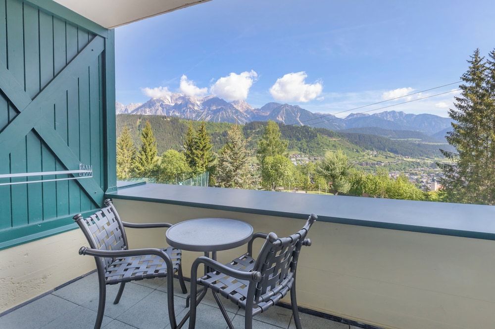 Alpine Club Studio Apartment 5