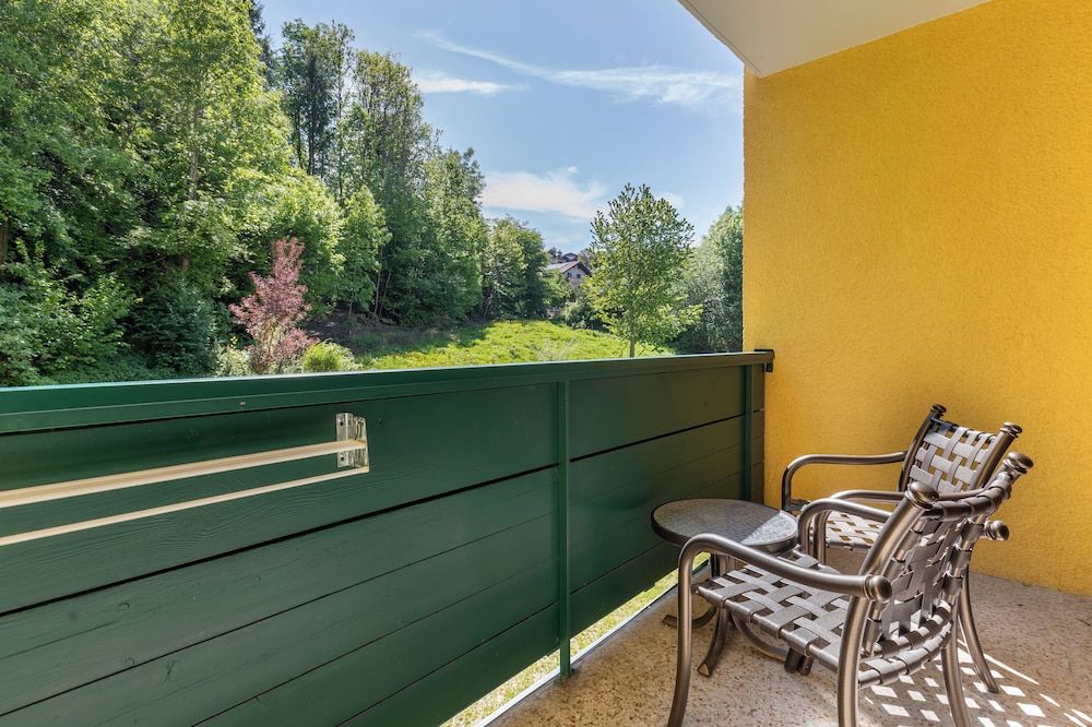 Alpine Club Family Apartment, 2 Bedrooms 6