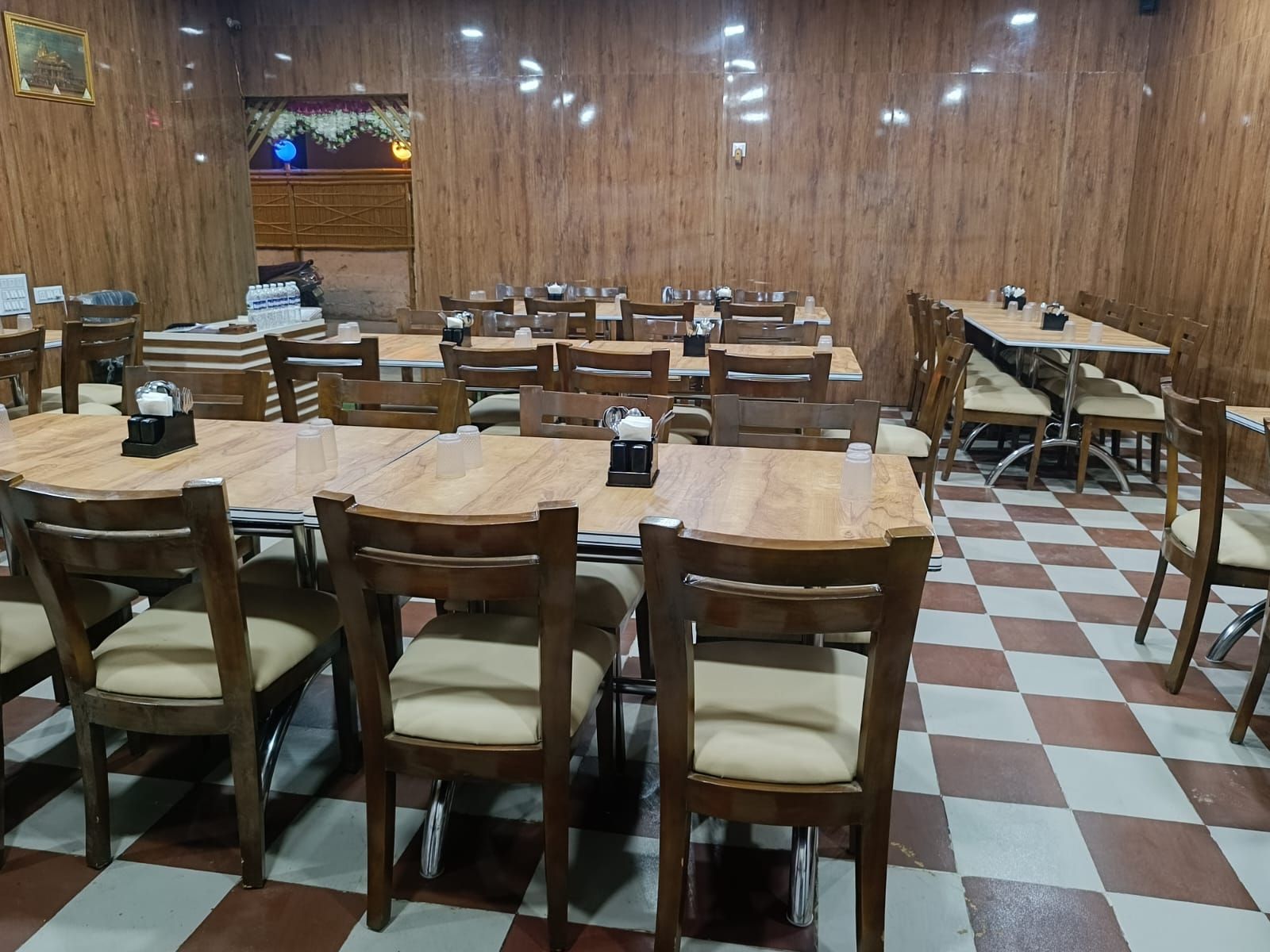 Food & Dining