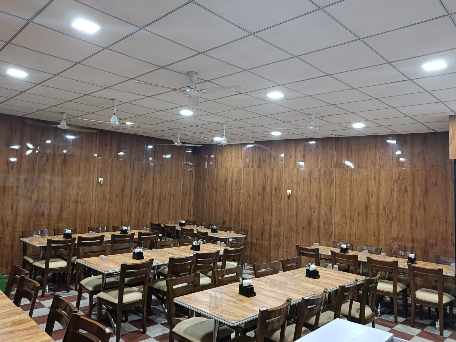 Food & Dining