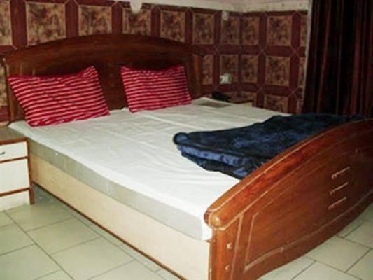 undefined Hotel Royal Inn 3