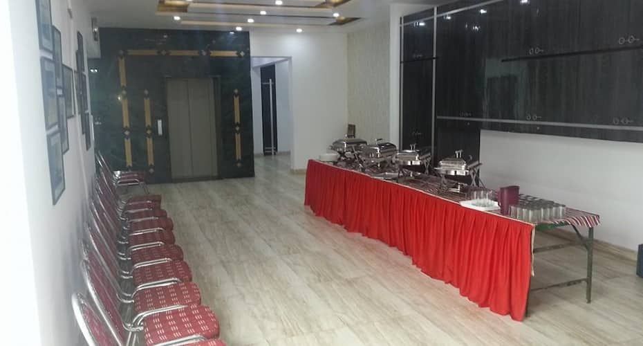 undefined Hotel Sobti Plaza 8