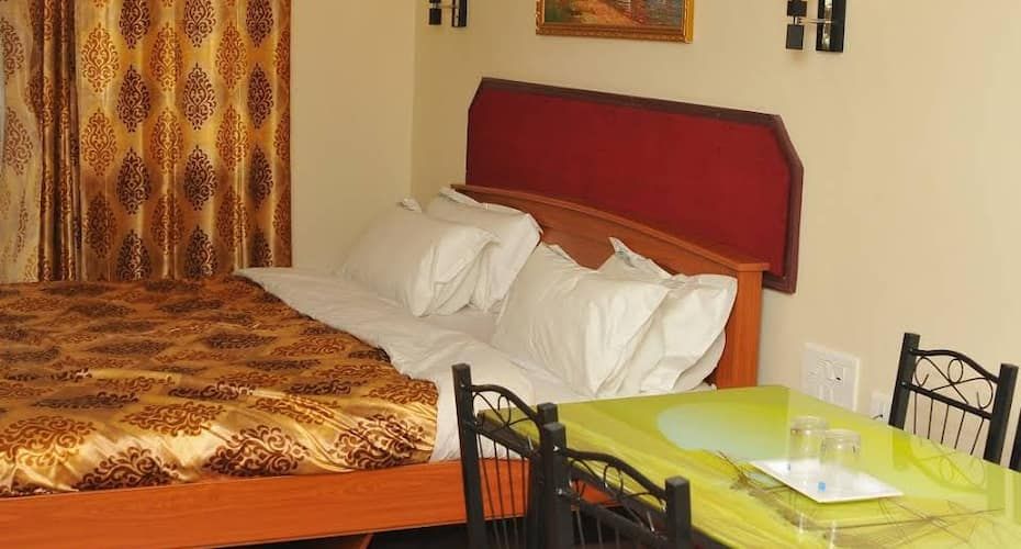 undefined Raja Palace Hotel 3