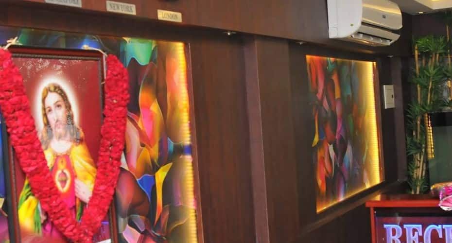 undefined Raja Palace Hotel 8