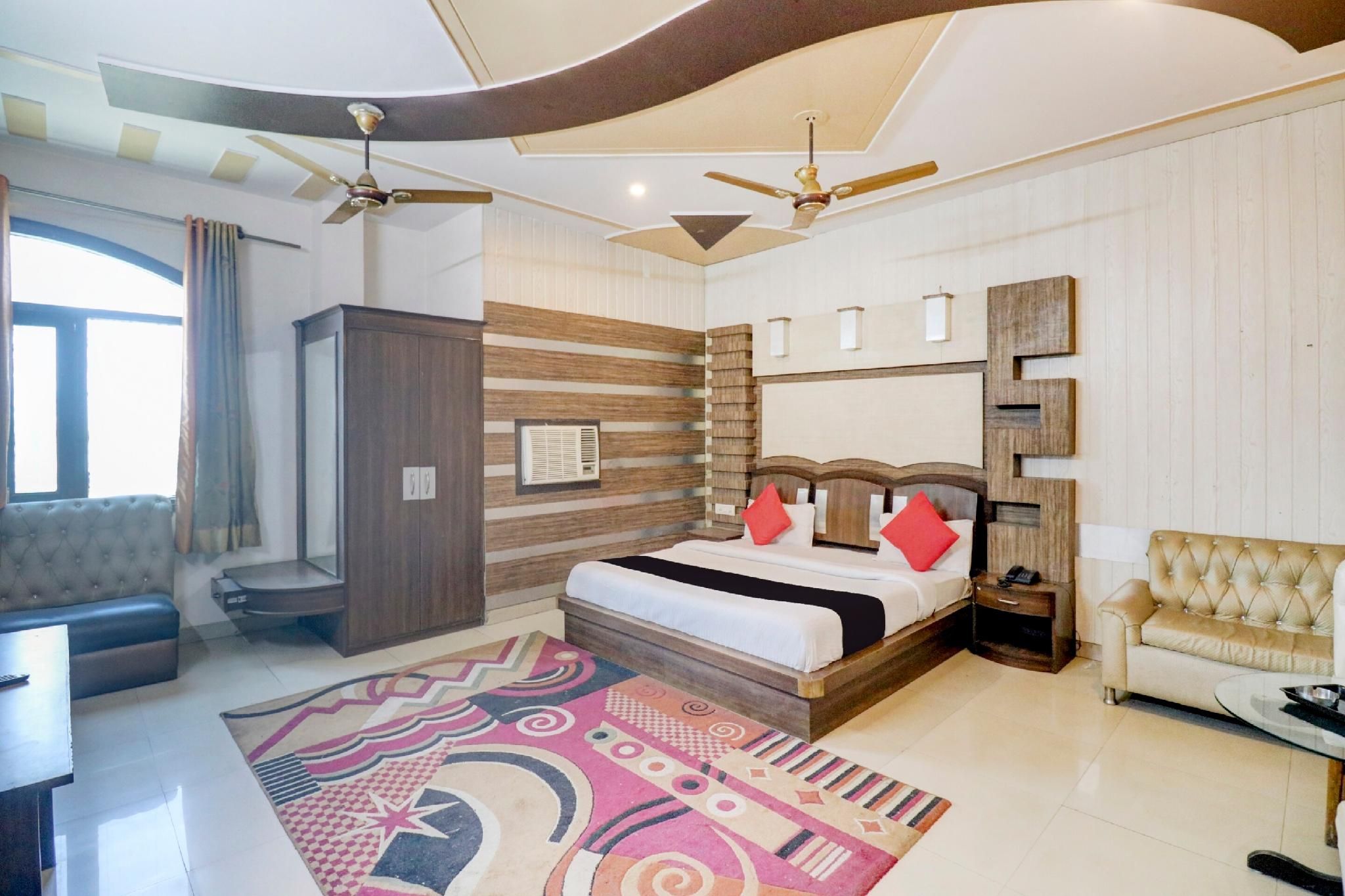 undefined Hotel O by OYO Mukut Mahal 5