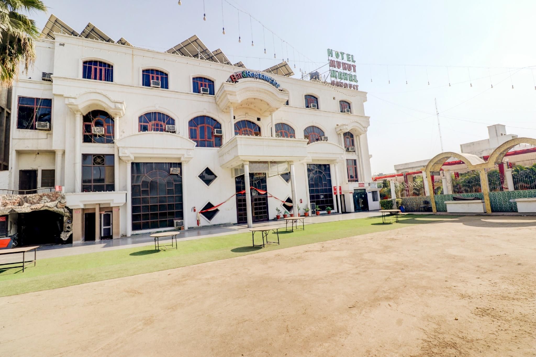 Hotel O by OYO Mukut Mahal