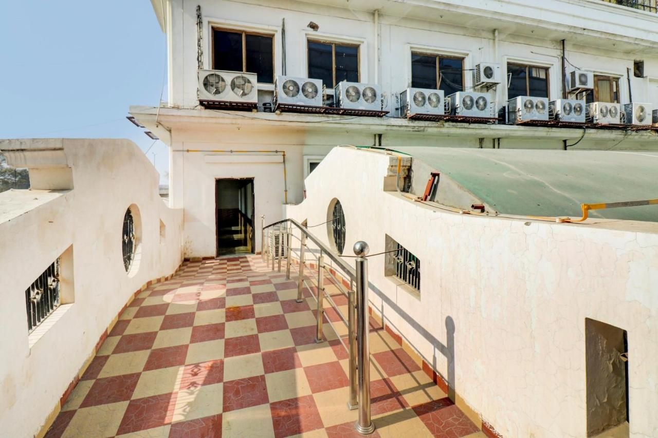 undefined Hotel O by OYO Mukut Mahal 7