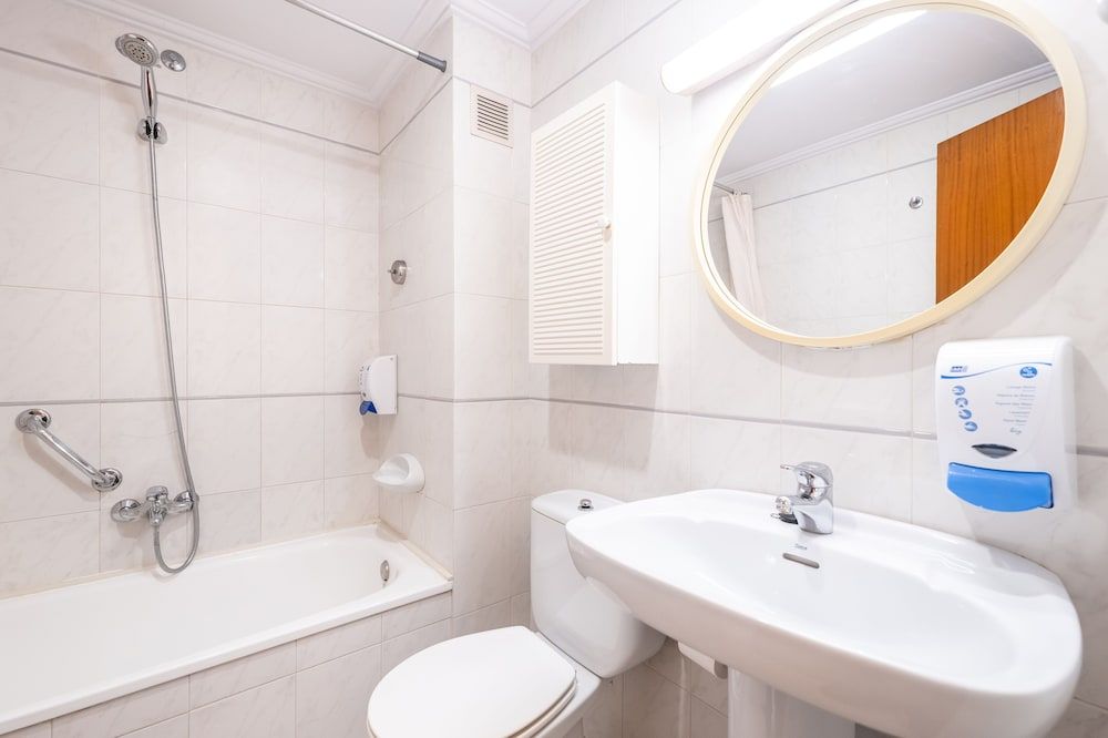 Hotel La Perla Superior Apartment (1 Adult) 3