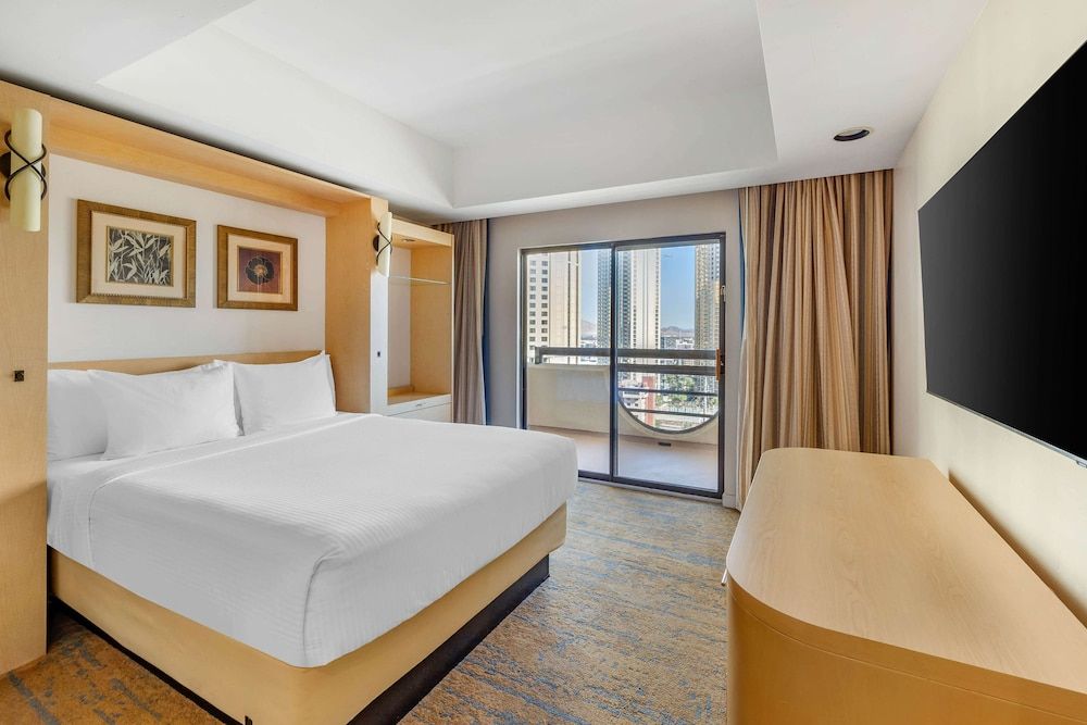Hilton Vacation Club Polo Towers Las Vegas STUDIO 1 QUEEN WITH BALCONY 29