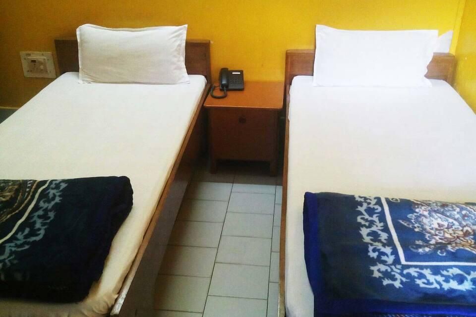 undefined Anne Hotel 6