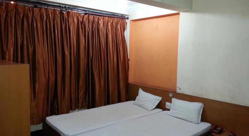 undefined Hotel Marina Inn 5