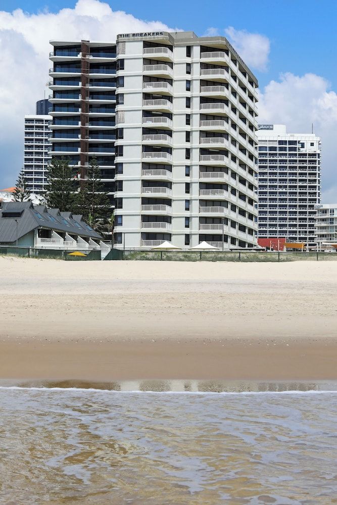 undefined The Breakers 3