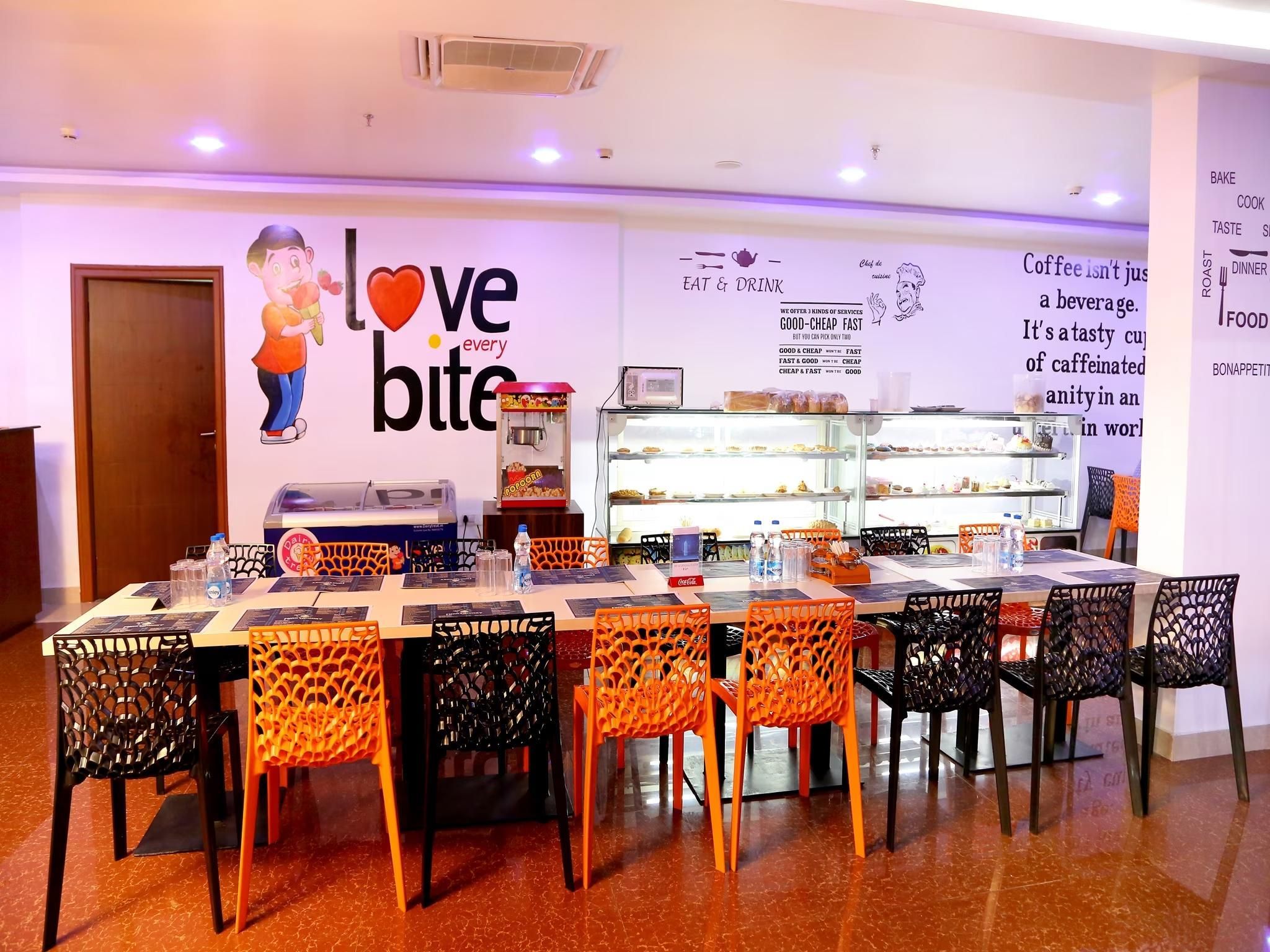 Food & Dining
