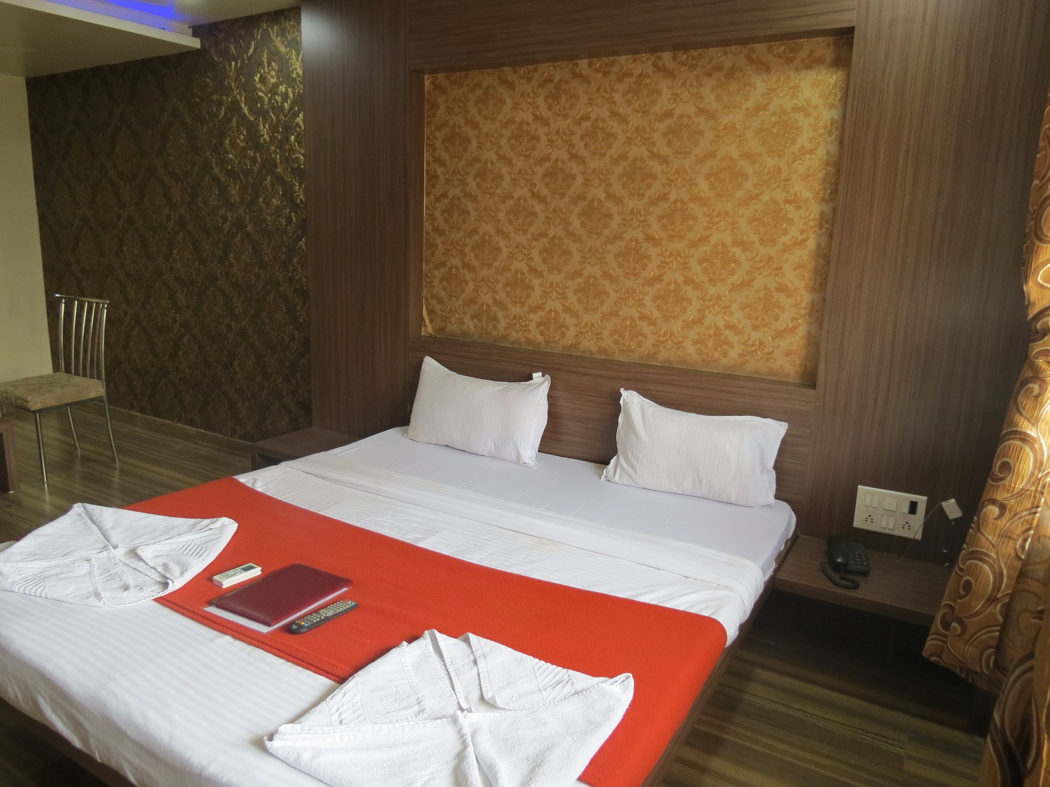 Vikrant Palace Hotel & Lodging Super Deluxe Non AC Room 3