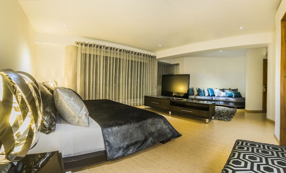 Suite, 1 Double Bed, Balcony