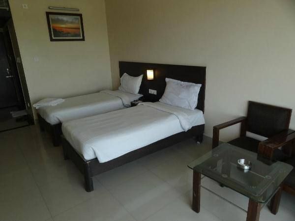 standartd twin bed room