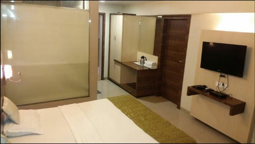 Hotel Ashwith Residency Deluxe Room 7