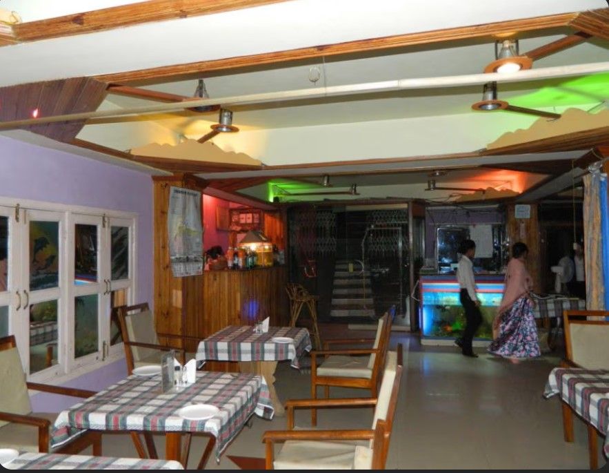 Food & Dining