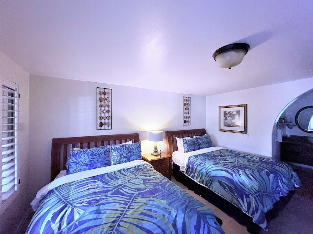 Chantico Inn Standard Room, 2 Queen Beds 4