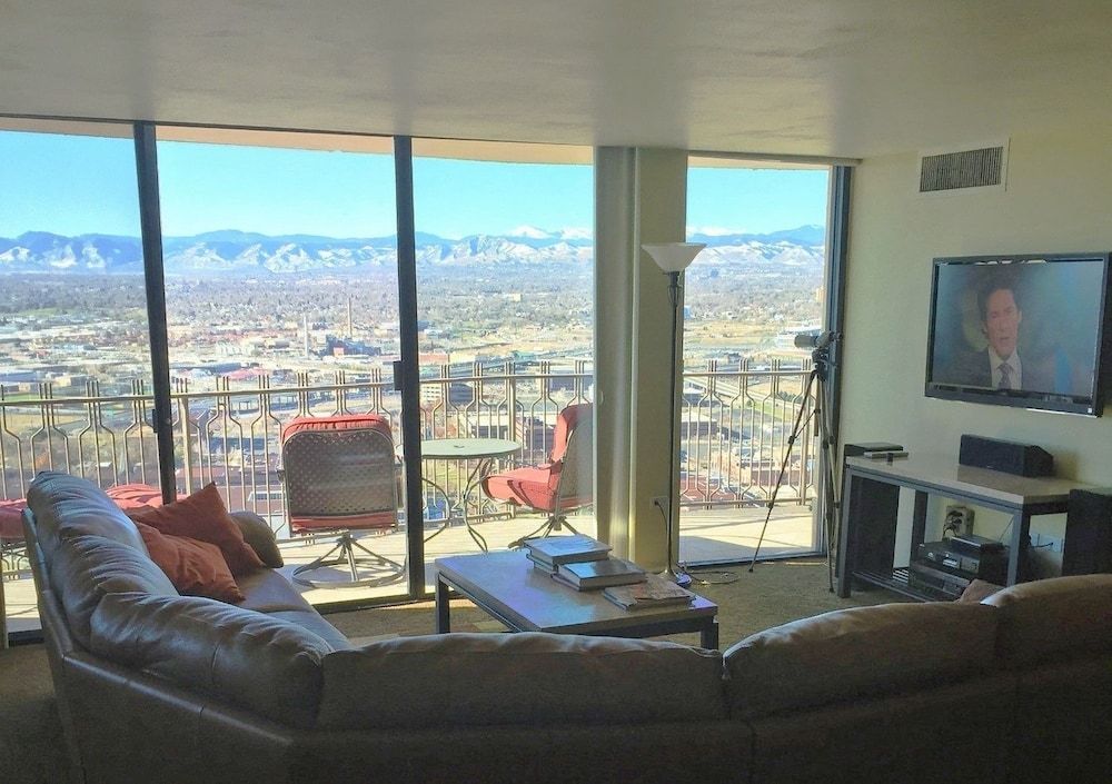 Apartments@Convention Center-16th Street Mall Premium, 1 King Bed, 1 Queen Air Bed, 2 Bath, Balcony, Kitchen