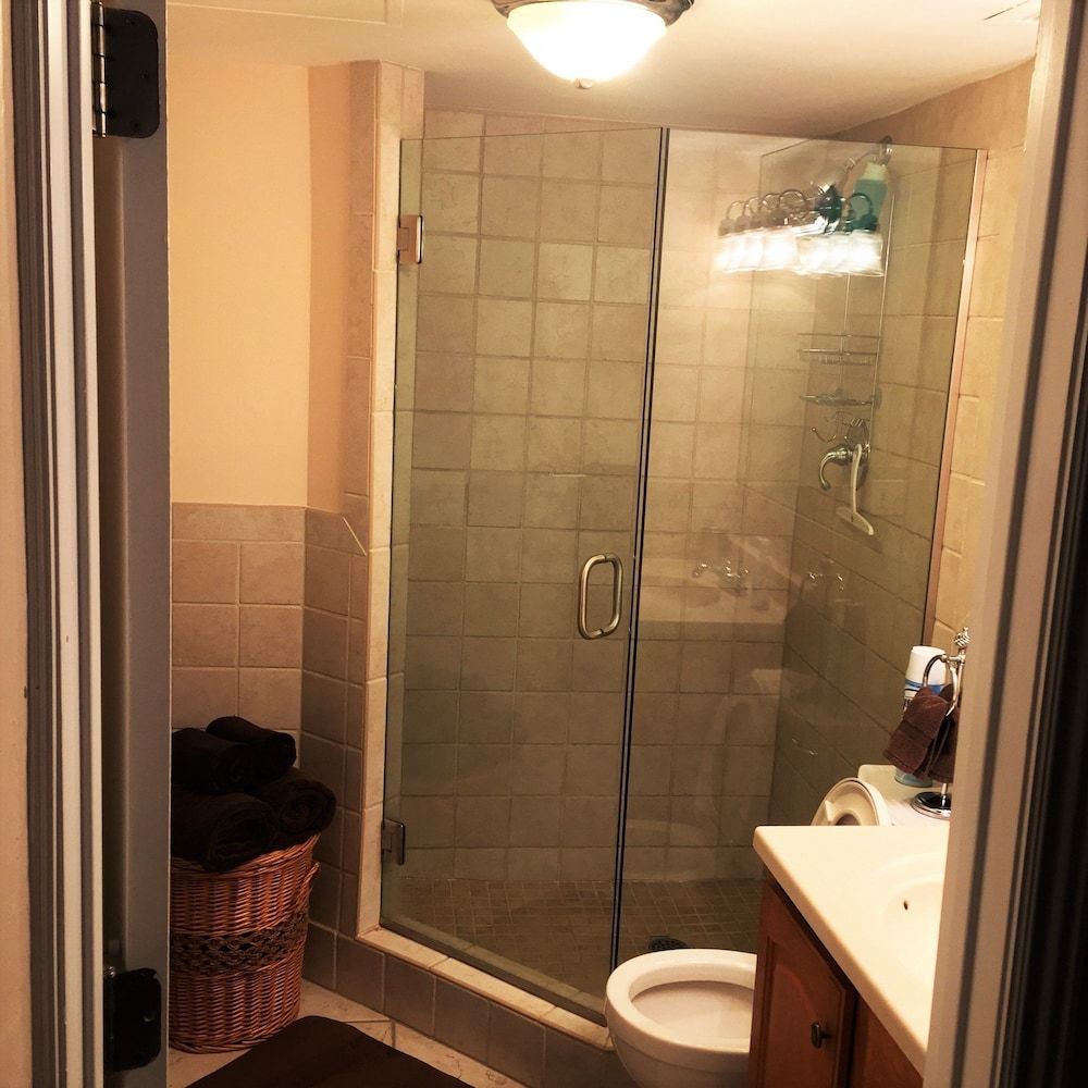 Apartments@Convention Center-16th Street Mall 2 Bedrooms, 2 Bath, Balcony, Kitchen, Queen Airbed 5