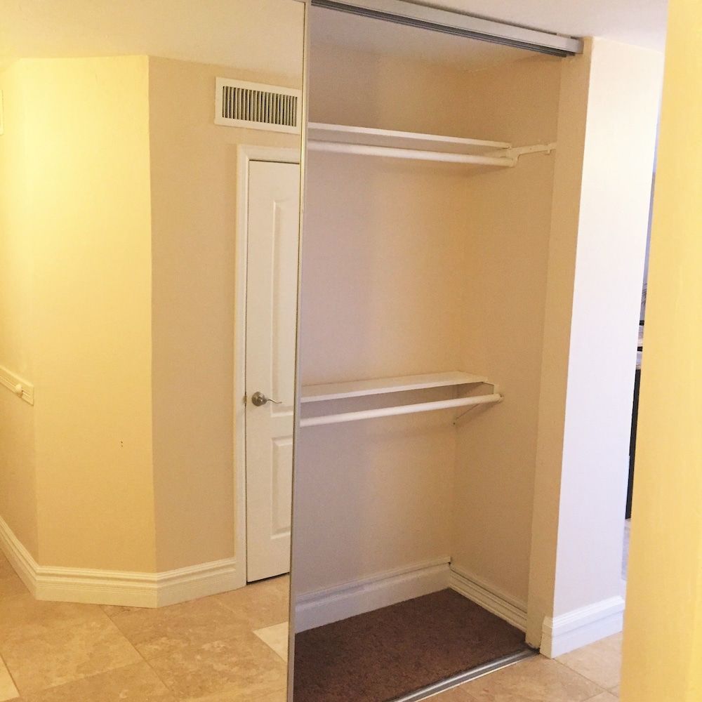 Apartments@Convention Center-16th Street Mall 2 Bedrooms, 2 Bath, Balcony, Kitchen, Queen Airbed 14