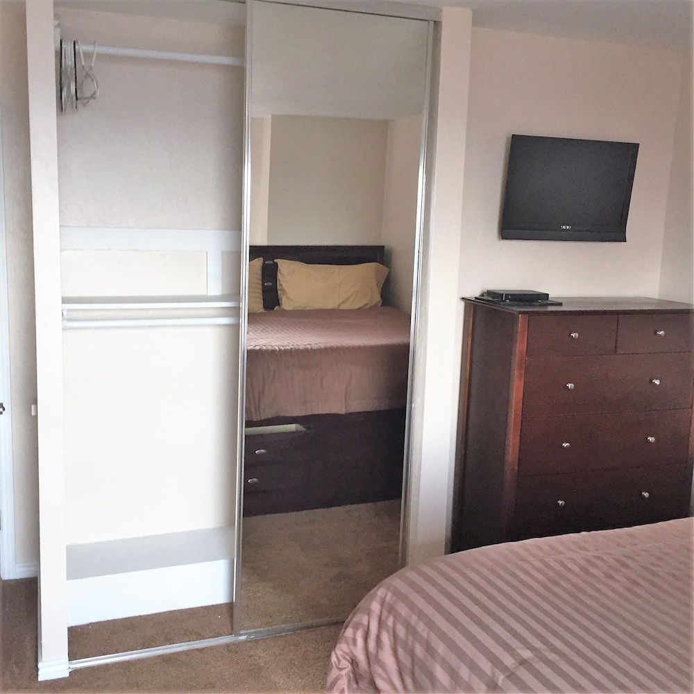 Apartments@Convention Center-16th Street Mall 2 Bedrooms, 2 Bath, Balcony, Kitchen, Queen Airbed 19