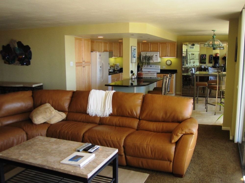 Apartments@Convention Center-16th Street Mall Premium, 1 King Bed, 1 Queen Air Bed, 2 Bath, Balcony, Kitchen 16