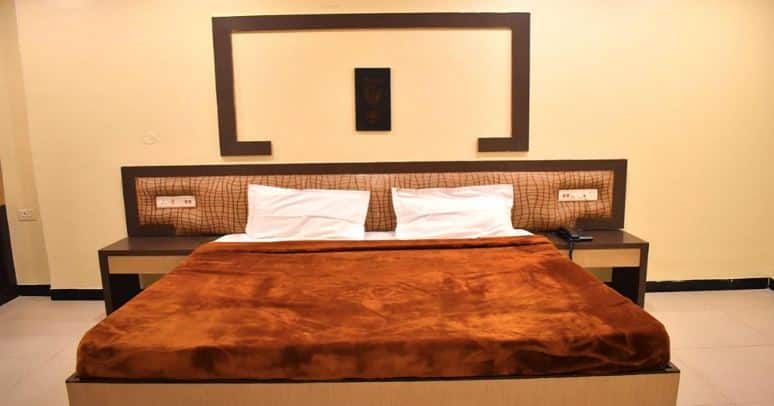 Royal Gold Room Single (Ac)