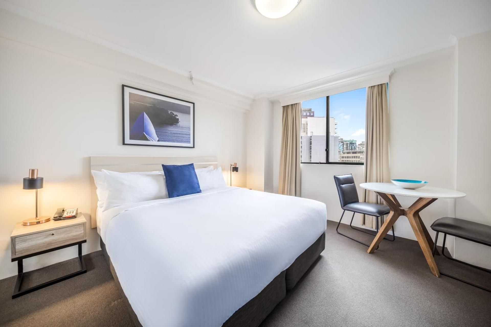 Oaks Sydney Castlereagh Suites Studio