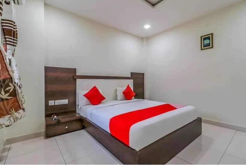 undefined Hotel KH Plaza 3