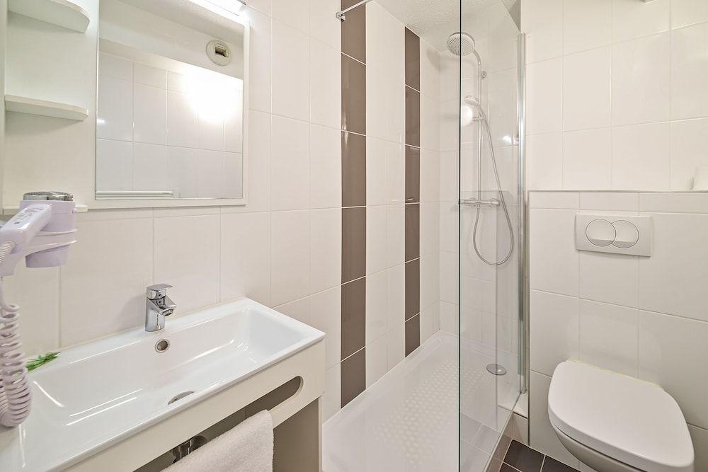 Residhotel Lyon Part Dieu Studio, 1 Double or 2 Twin Beds 6