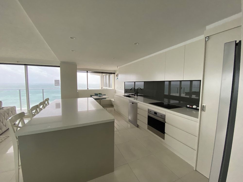 undefined Hi Surf Beachfront Resort Apartments 2