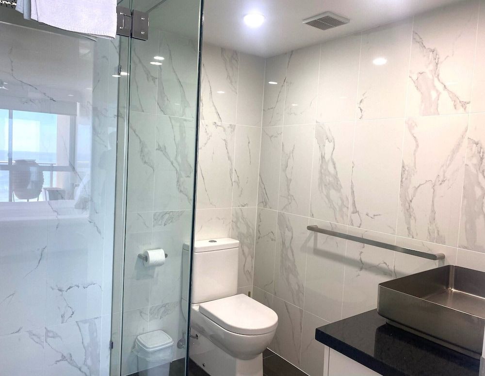 Hi Surf Beachfront Resort Apartments Standard Apartment, 2 Bedrooms 16