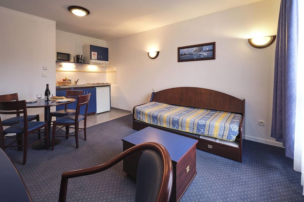 Comfort Aparthotel Carcassonne Appartement 1 chambre 4 personnes 2