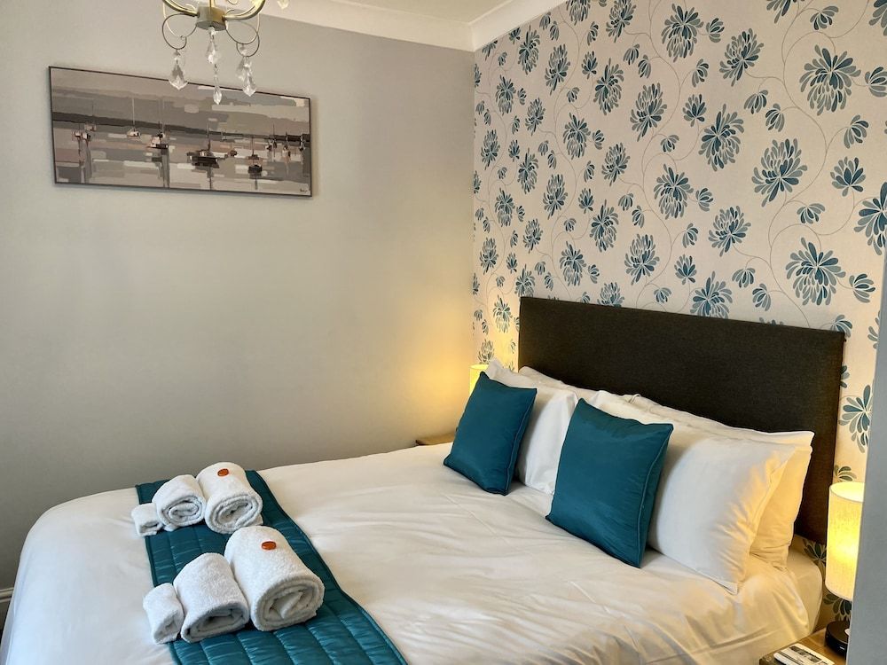 Bentley Lodge Guest House Standard Double Room, 1 King Bed, Room 2 3